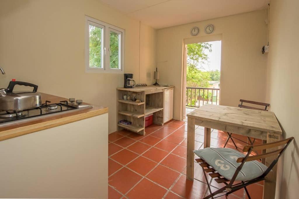 Smileys Apartment And Car Rental Willemstad Exterior foto